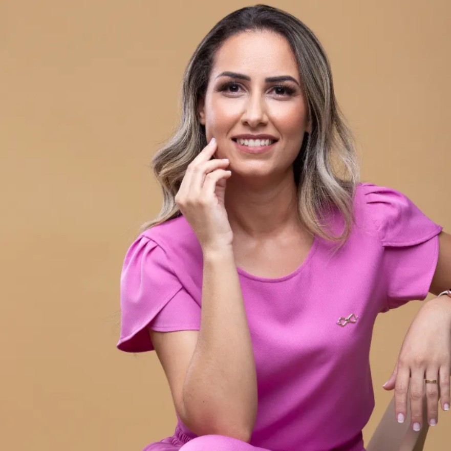 Dra. Erica Paião, fisioterapeuta do Estúdio Ly